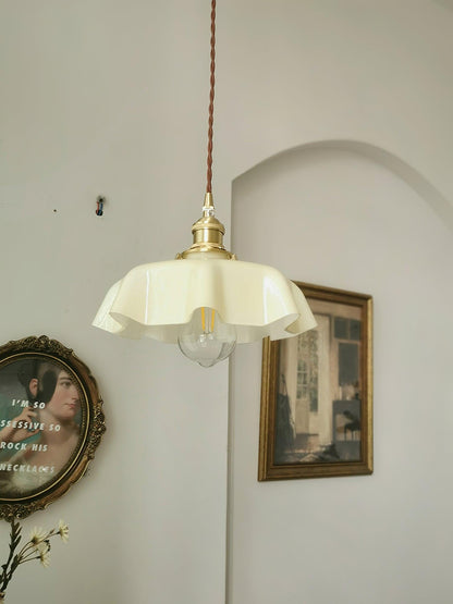 Elegant Ruffled Glass Metal Pendant Lamp