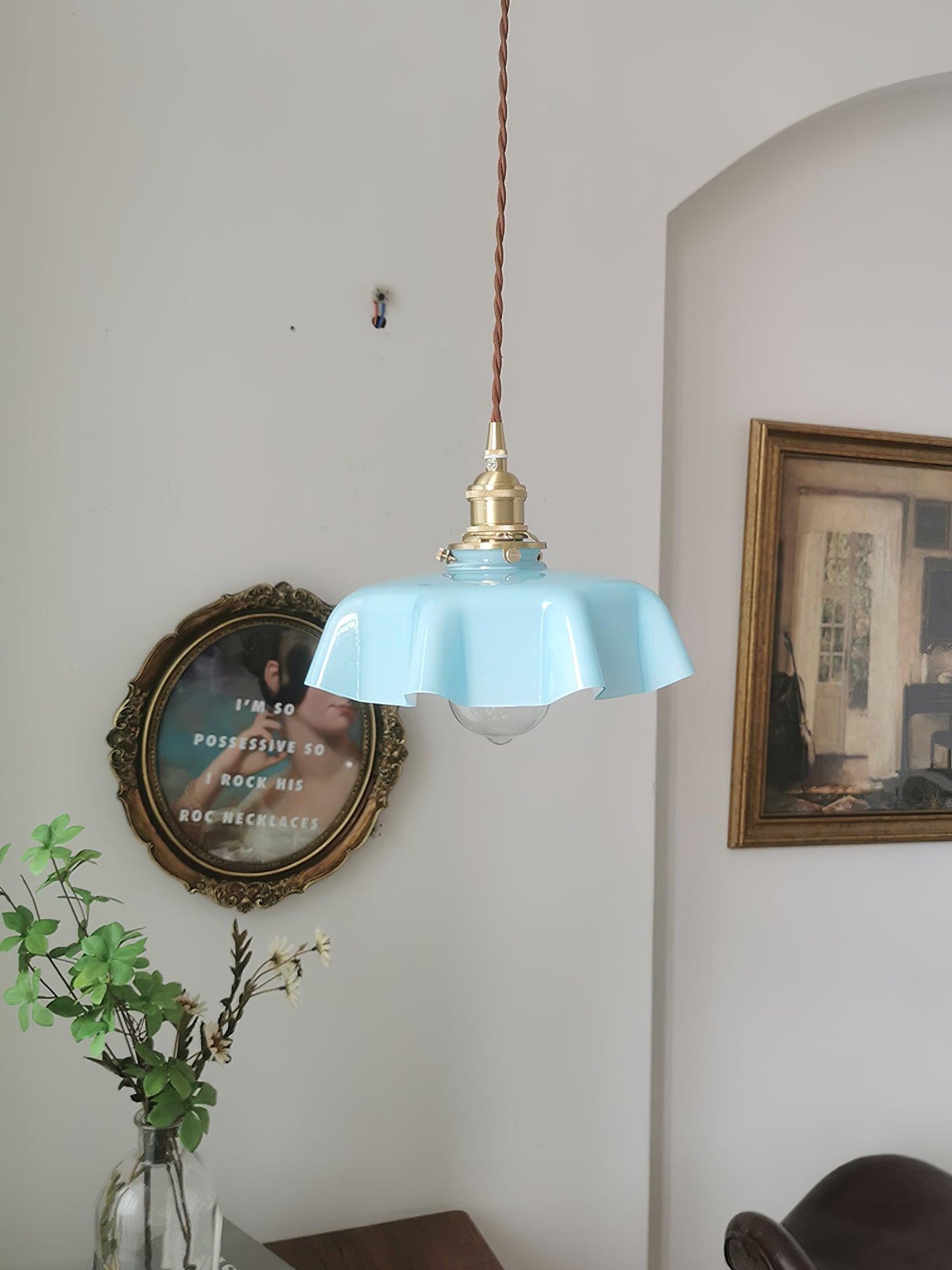 Elegant Ruffled Glass Metal Pendant Lamp