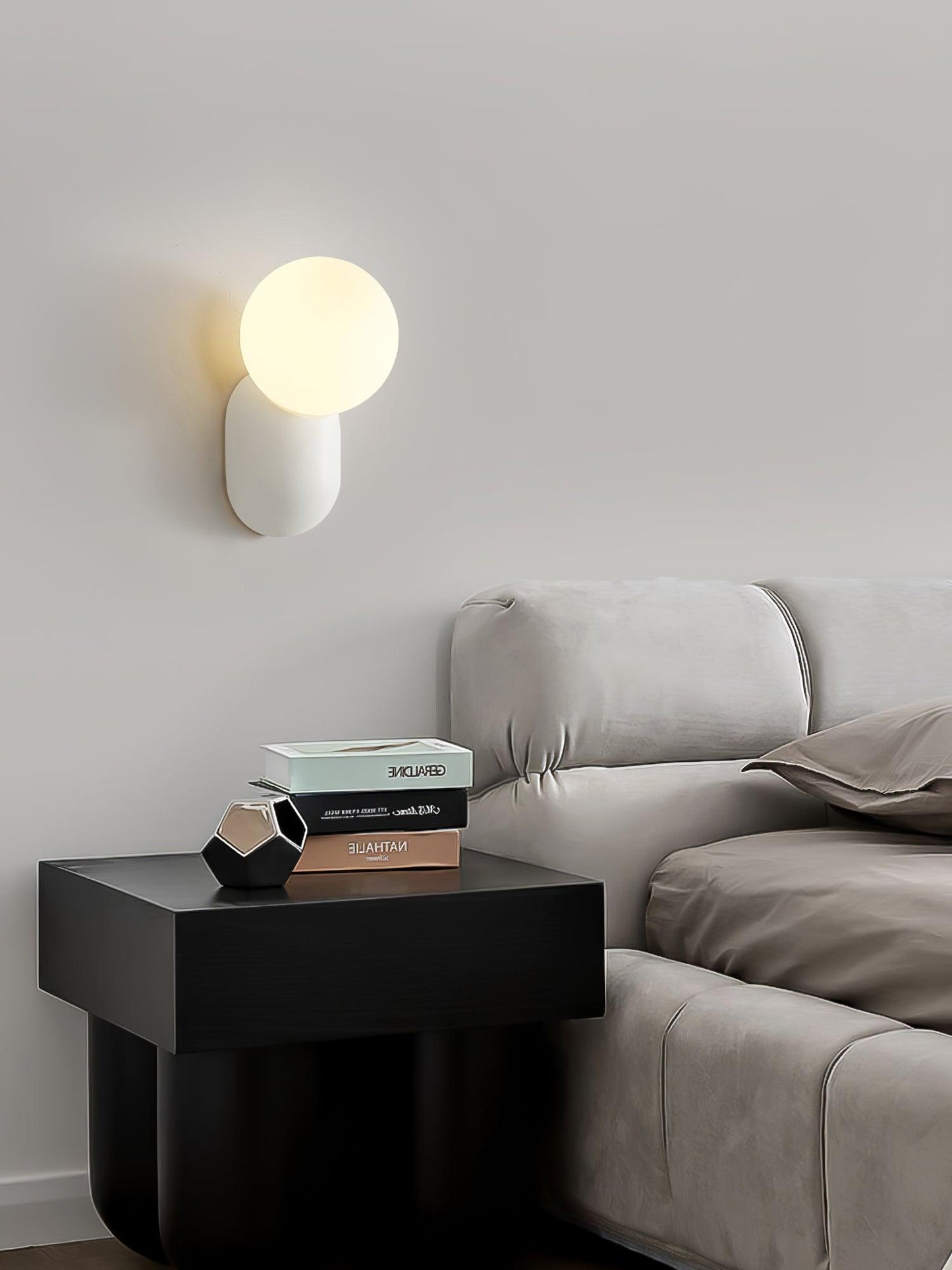 Modern Glow Resin Wall Lamp