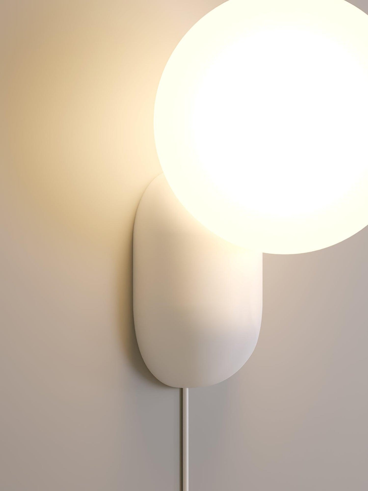 Modern Glow Resin Wall Lamp