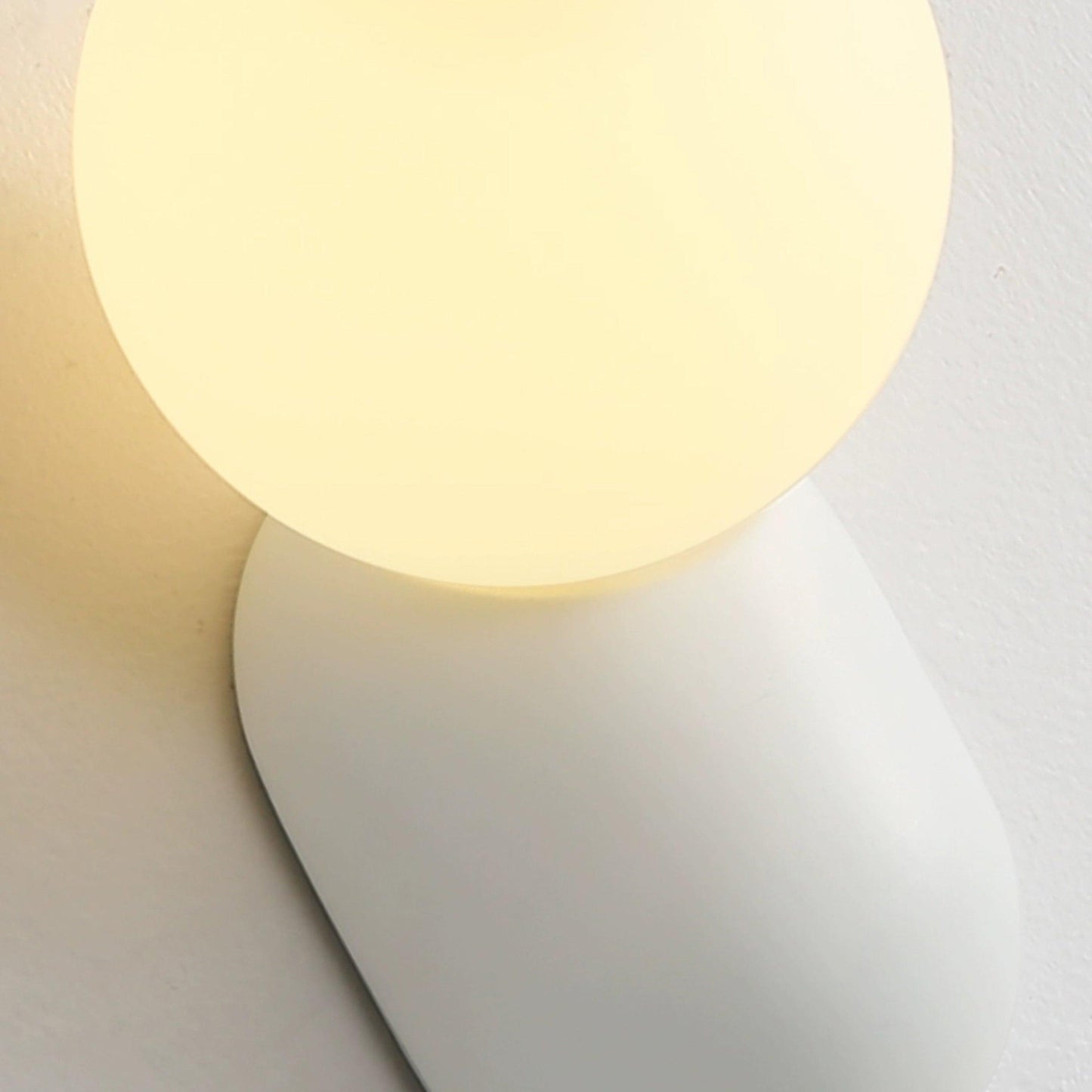 Modern Glow Resin Wall Lamp