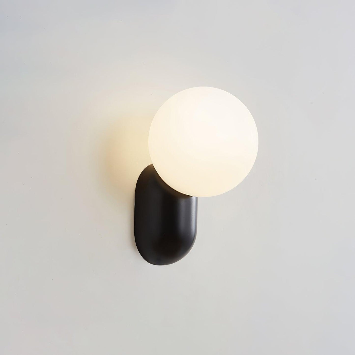 Modern Glow Resin Wall Lamp