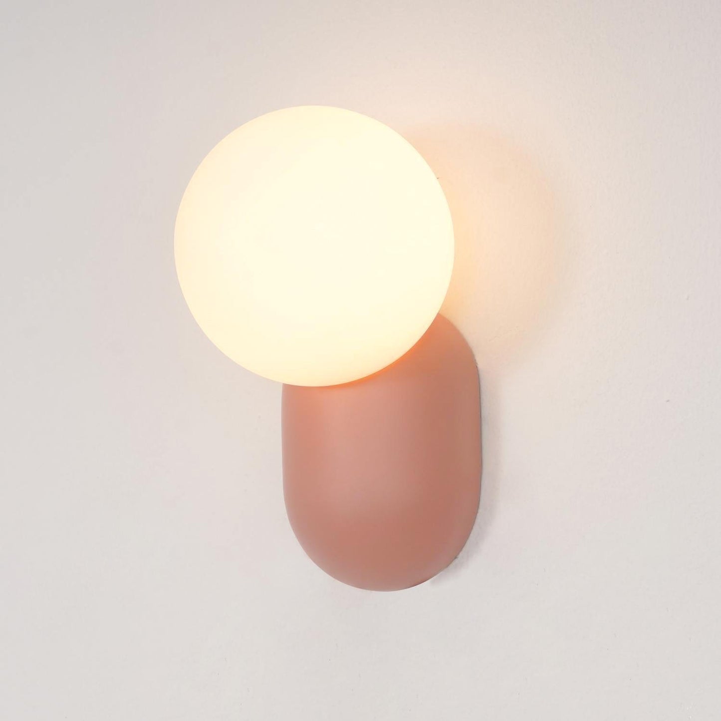 Modern Glow Resin Wall Lamp