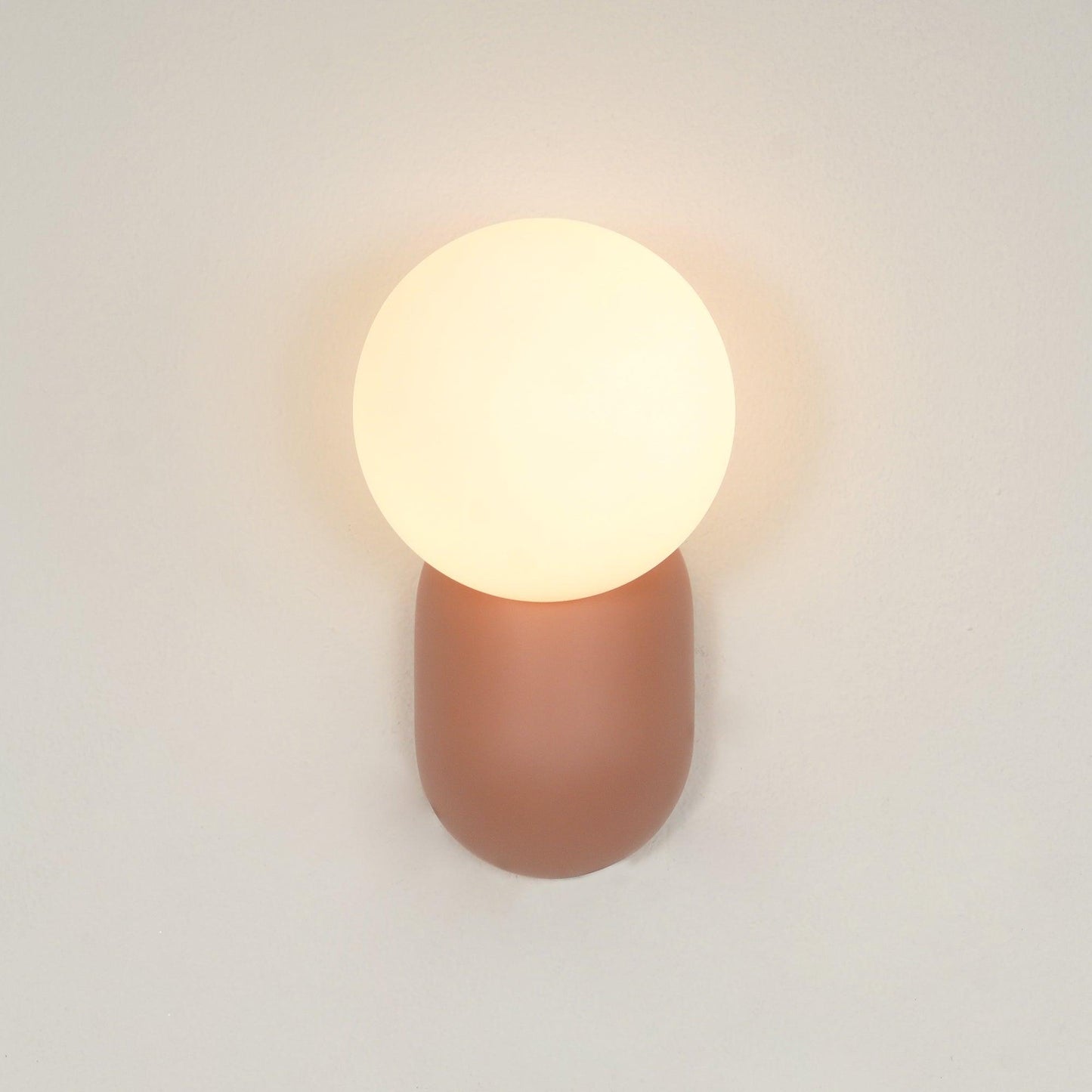 Modern Glow Resin Wall Lamp