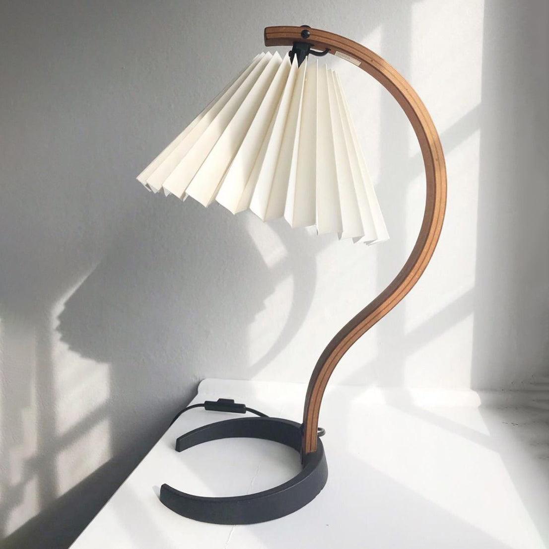 Elegant Nordic Desk Lamp