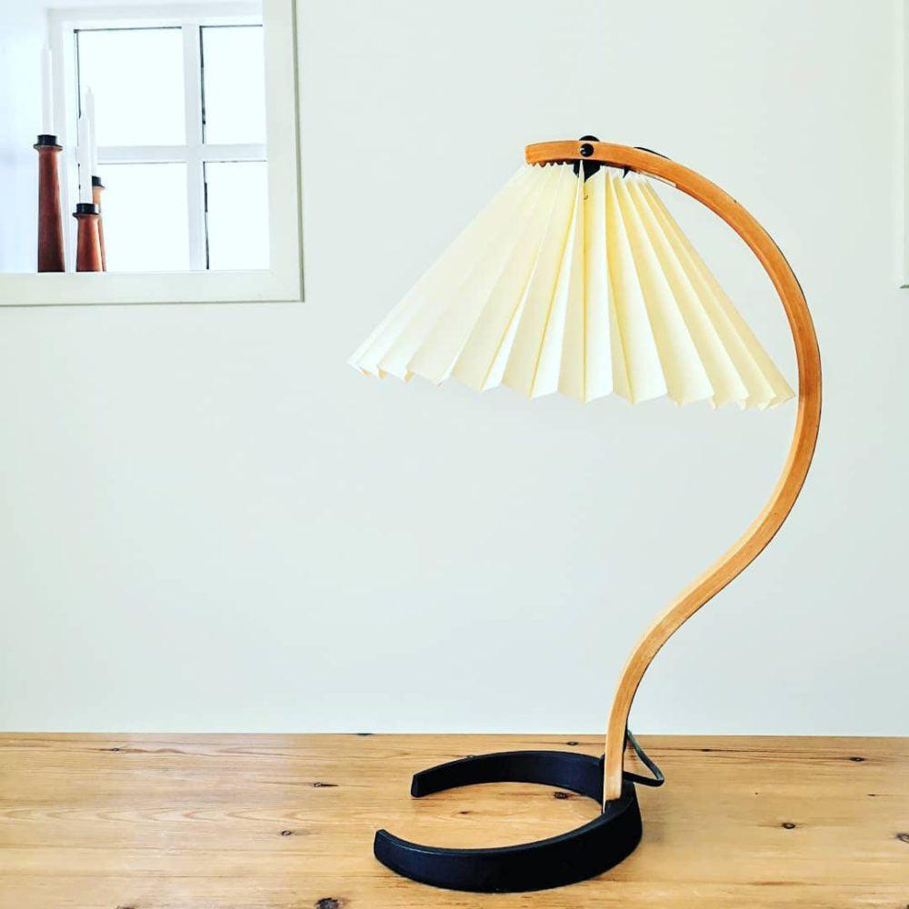 Elegant Nordic Desk Lamp