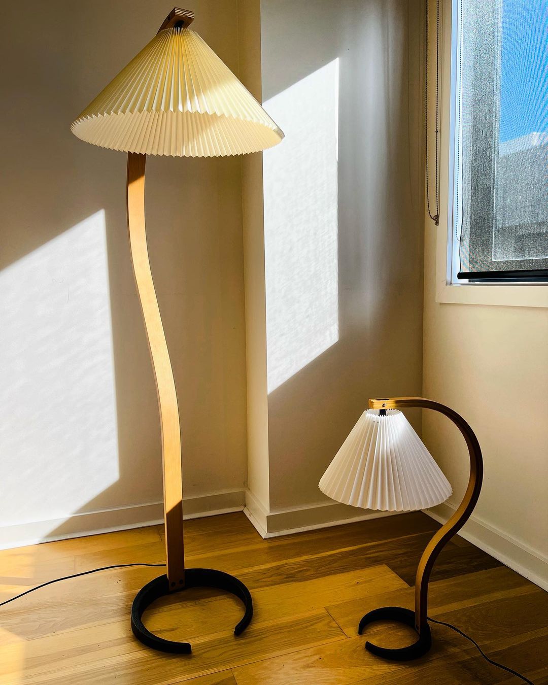 Elegant Nordic Desk Lamp