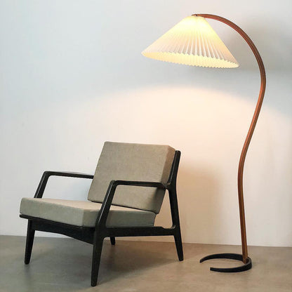 Caprani floor lamp 3