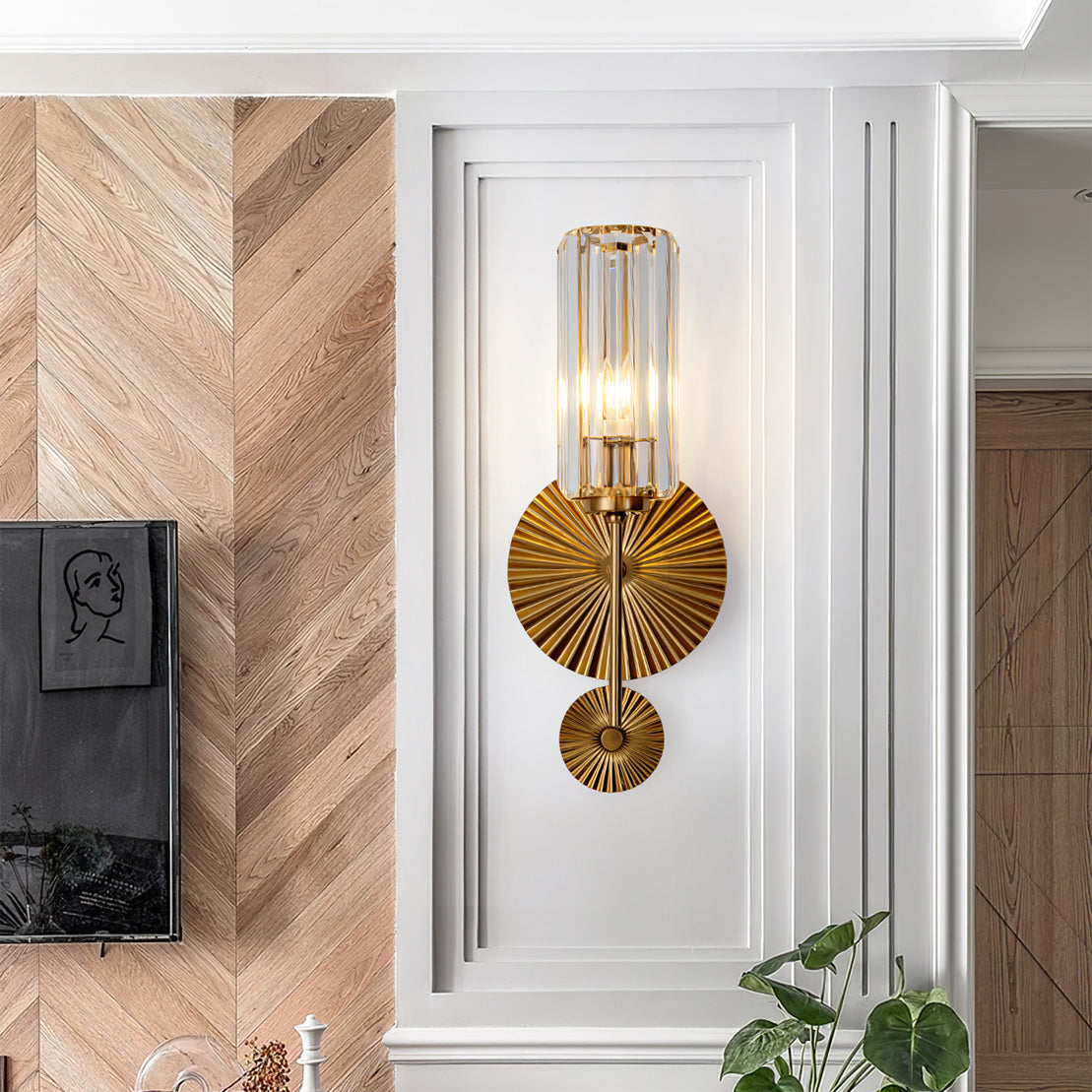 Elegant Cylinder Wall Light for Classic Decor