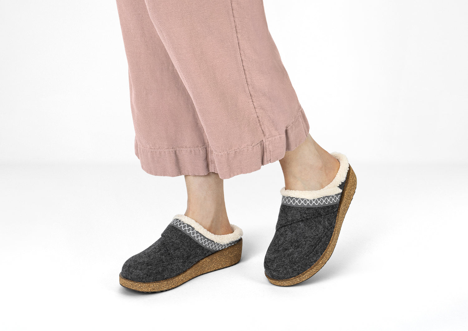 CharcoalBlend | Cozy Adjustable Womens Slippers with Faux Fur Lining 1