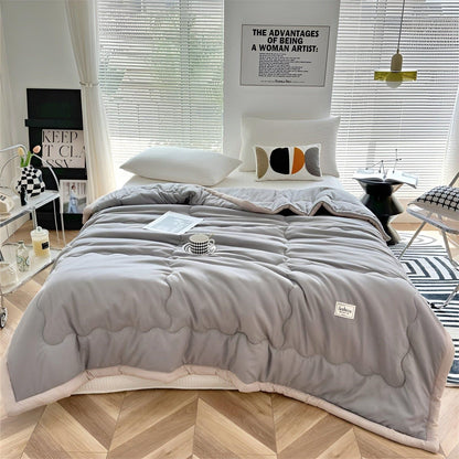 Soft Summer Duvet with Cooling Lightweight Fabric