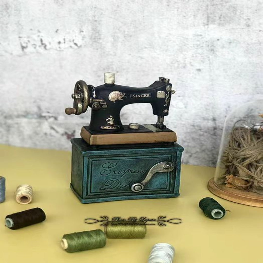 Retro Style Sewing Machine Decor - Fesara