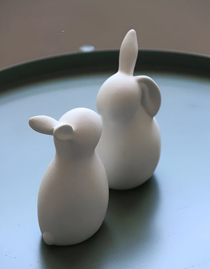 Simple White Ceramic Bunny Figurine Decoration