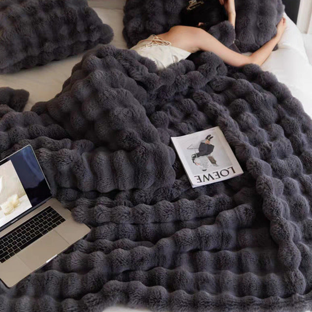 CozyFleece | Soft Plush Throw Blanket for Ultimate Comfort and Warmth 3