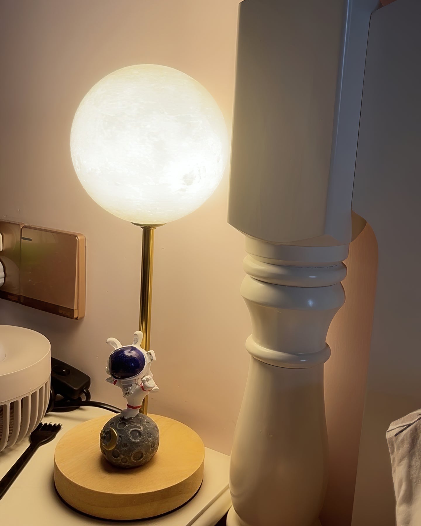 Unique Moon Shaped LED Table Lamp