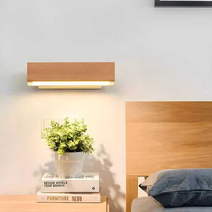 LumeOak - Stylish Wooden LED Wall Lamp