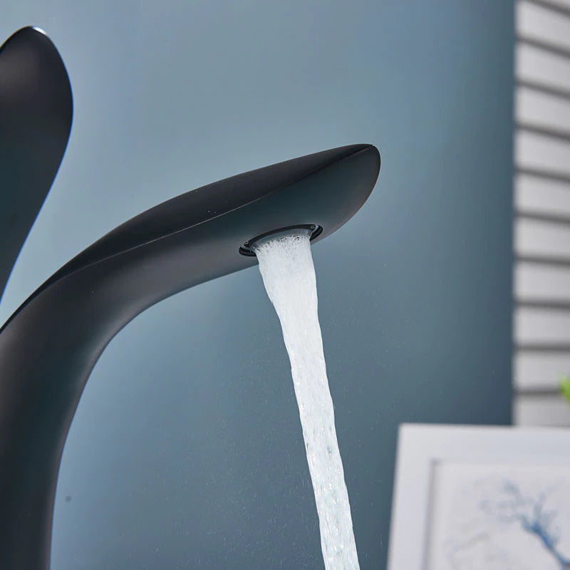 Elegant Premium Bathroom Faucet for Modern Homes
