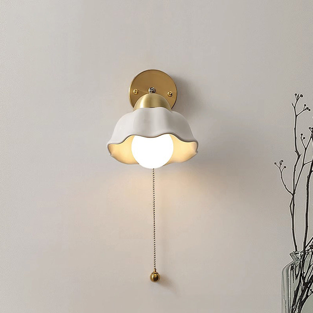 Classic Floral Wall Light - Fesara