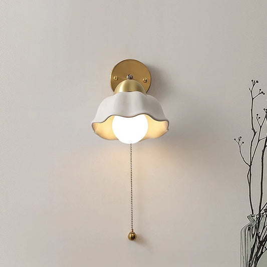 Classic Floral Wall Light - Fesara