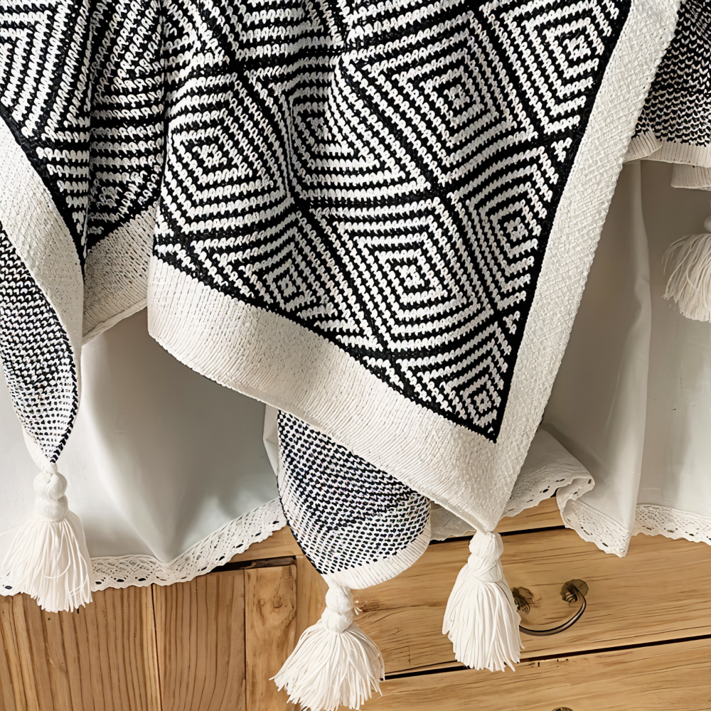 Cozy Fleece Throw Blanket - Warm Lightweight Plush Design
