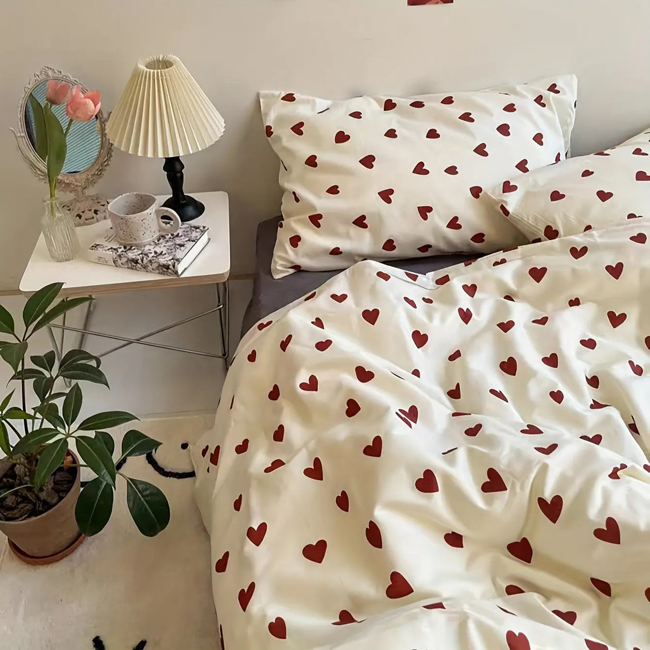 Soft Heart Pattern Bedding Set