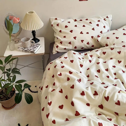 Soft Heart Pattern Bedding Set