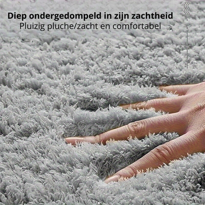 Plush Bathroom Mat with Extra Grip and Absorbency