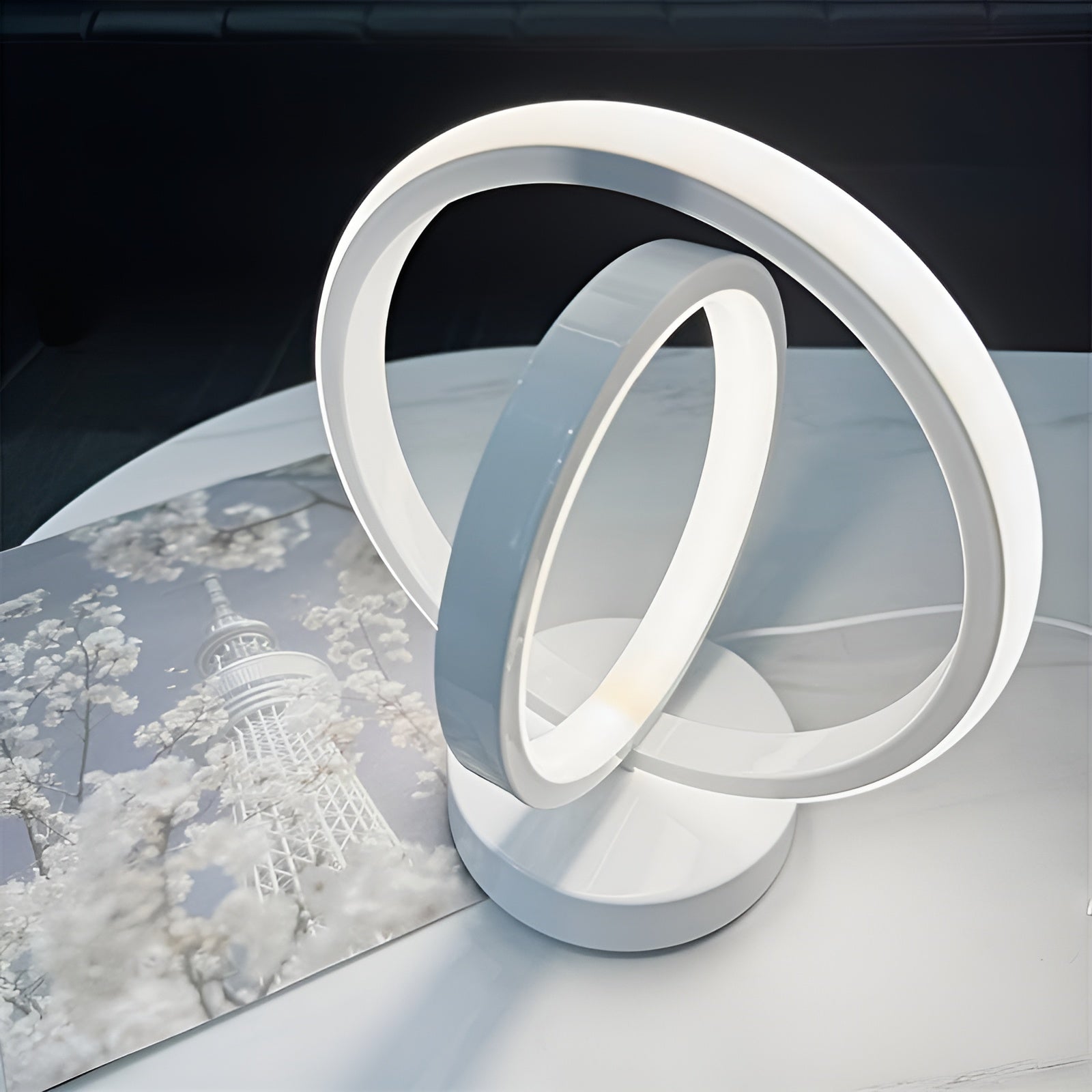 Contemporary Adjustable Desk Lamp with Metal Finish and USB - Fesara