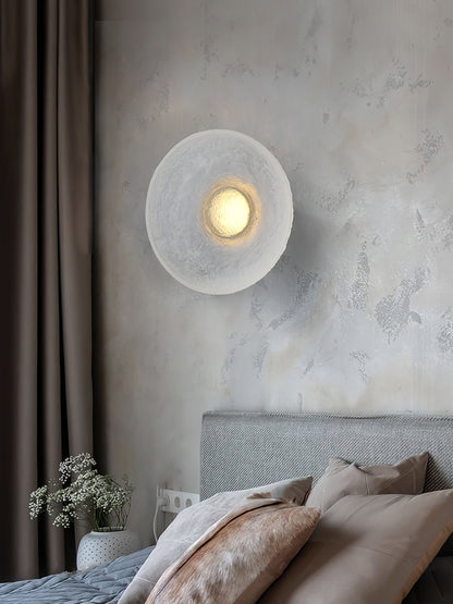 Classic White Resin Wall Lamp