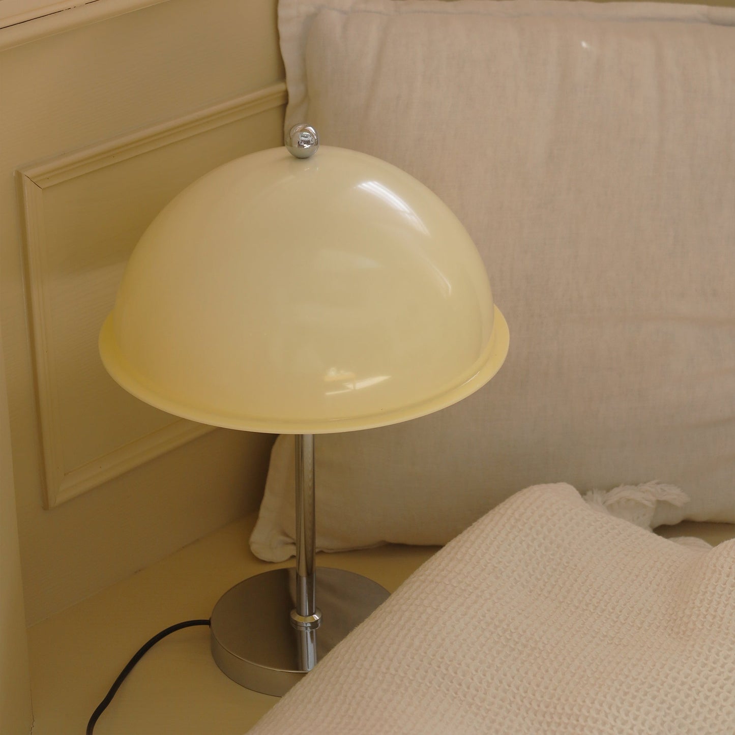 Sleek Metal Desk Lamp with Clear Glass Shade