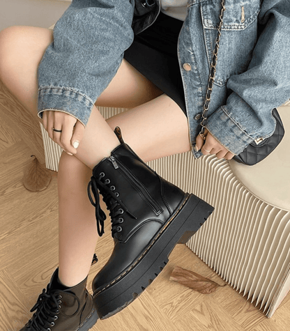 Elegant Knee High Boots in Genuine Leather with Chunky Platform Sole for Stylish Comfort 3