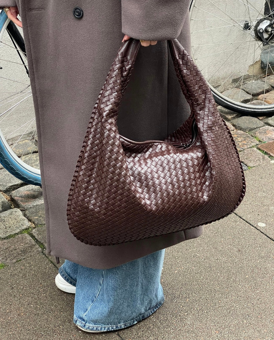 Chic Versatile Cross Body Handbag