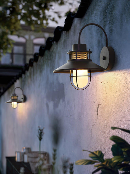 Bright Exterior Garden Light