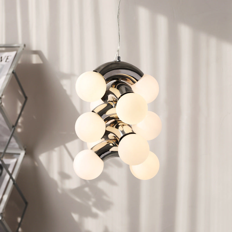 Floreza | Bauhaus-style pendant lamp with Sleek Lines 1