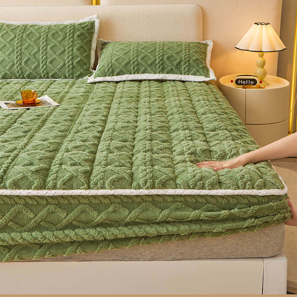 FluffNest | Cozy Soft Polyester Fitted Mattress Cover for Ultimate Comfort 1