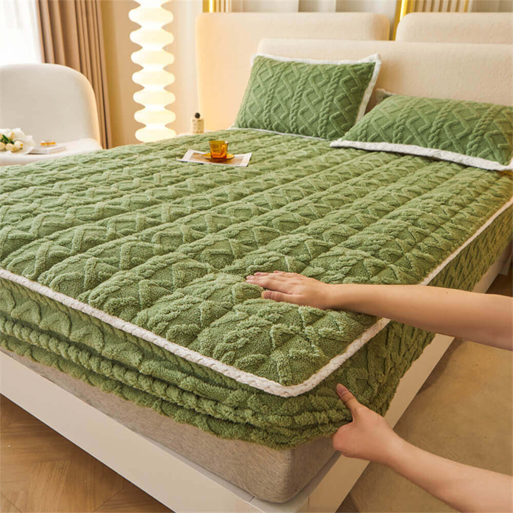 FluffNest | Cozy Soft Polyester Fitted Mattress Cover for Ultimate Comfort 8