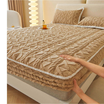 FluffNest | Cozy Soft Polyester Fitted Mattress Cover for Ultimate Comfort 9