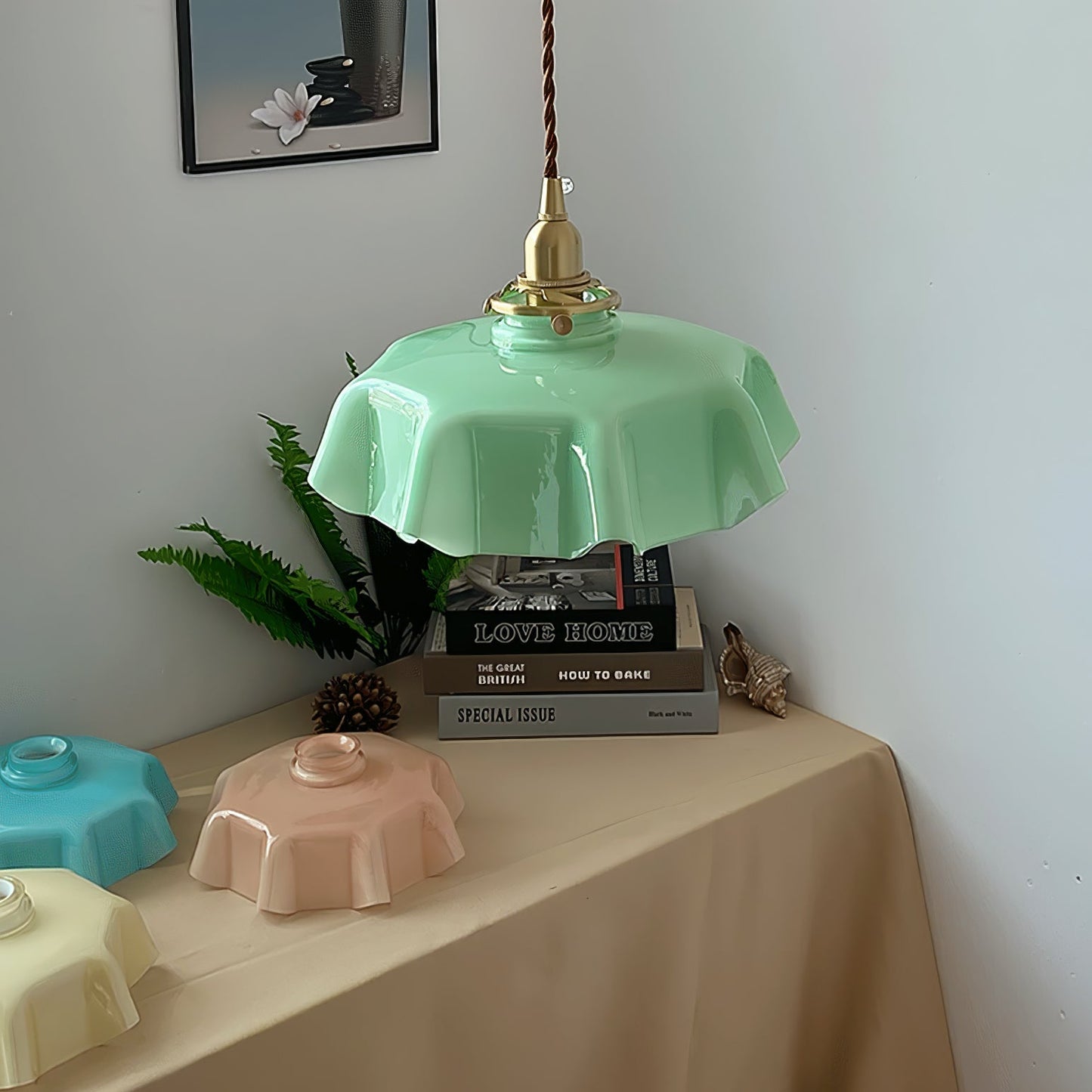 Elegant Ruffled Glass Metal Pendant Lamp