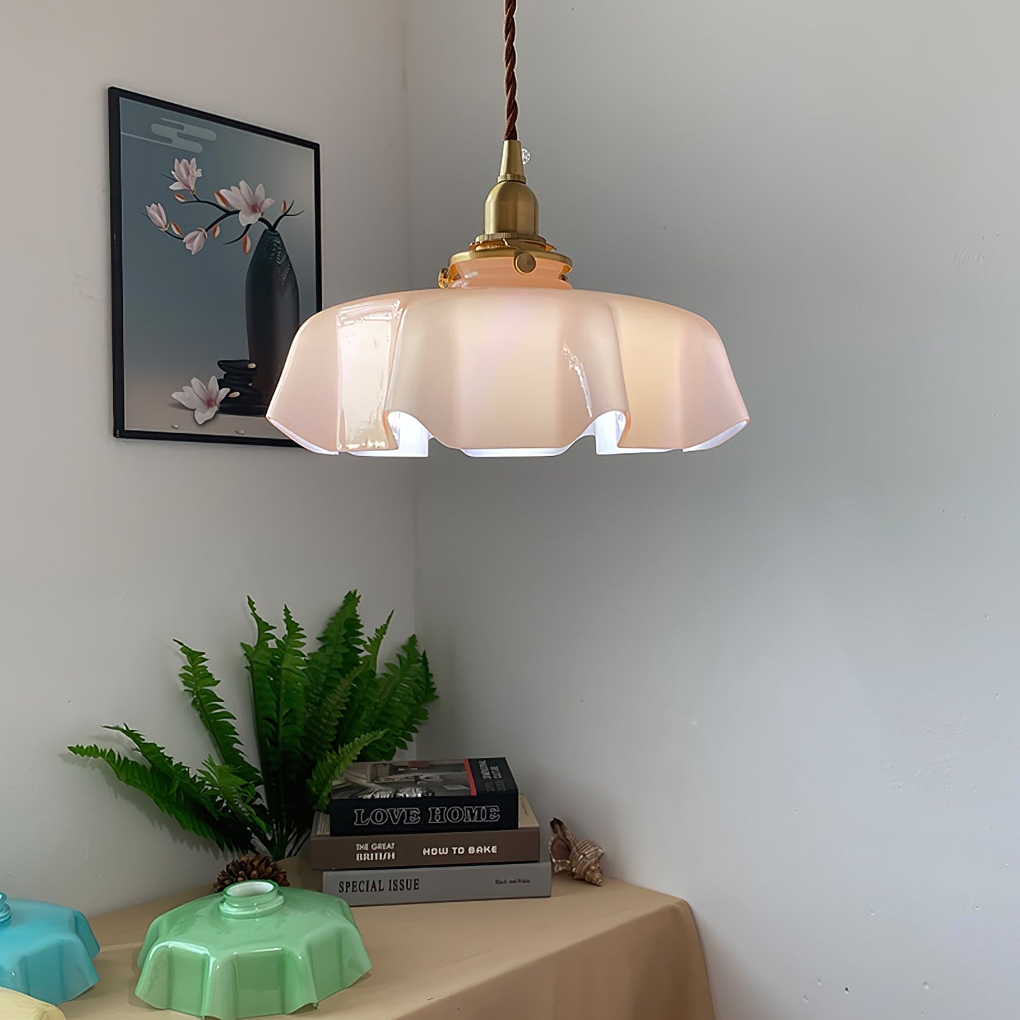 Elegant Ruffled Glass Metal Pendant Lamp