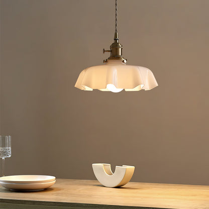 Elegant Ruffled Glass Metal Pendant Lamp