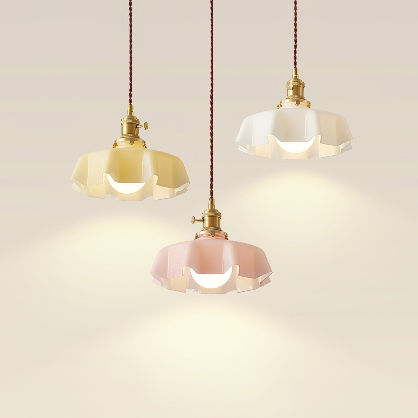 Elegant Ruffled Glass Metal Pendant Lamp