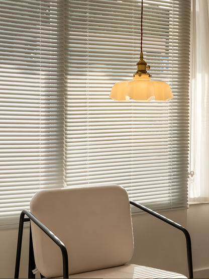 Elegant Ruffled Glass Metal Pendant Lamp