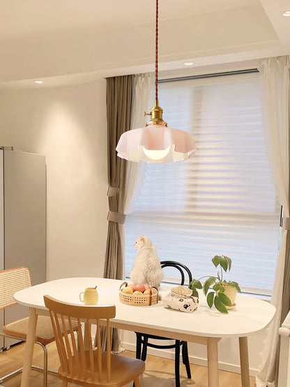 Elegant Ruffled Glass Metal Pendant Lamp