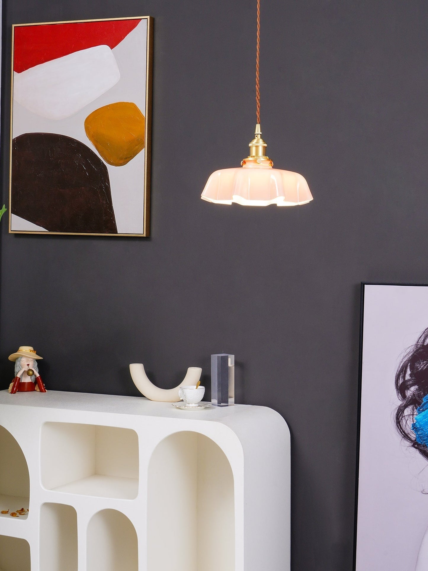 Elegant Ruffled Glass Metal Pendant Lamp