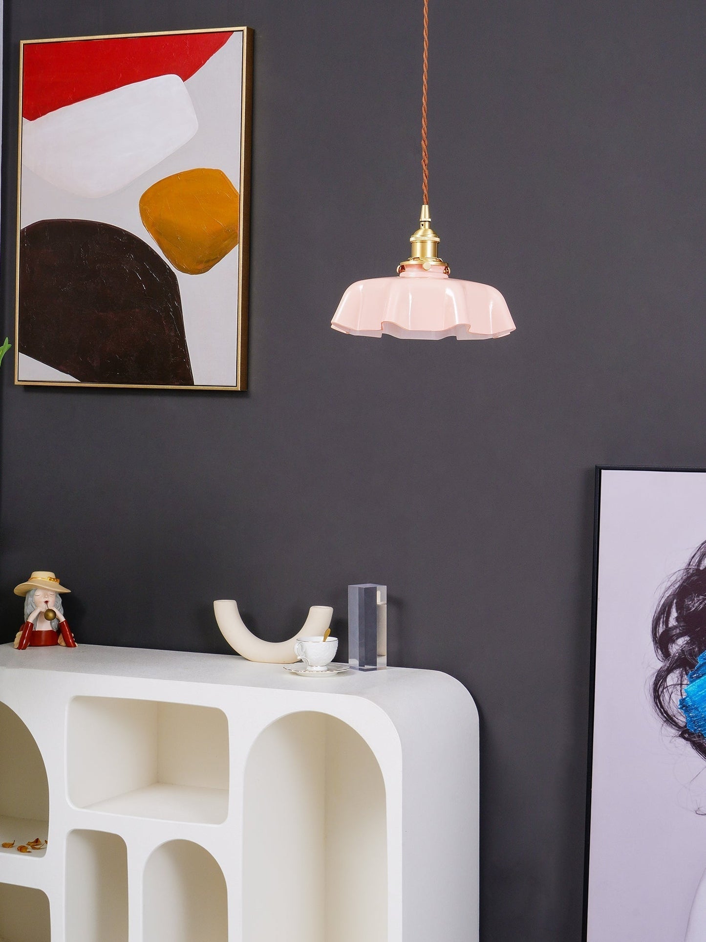Elegant Ruffled Glass Metal Pendant Lamp