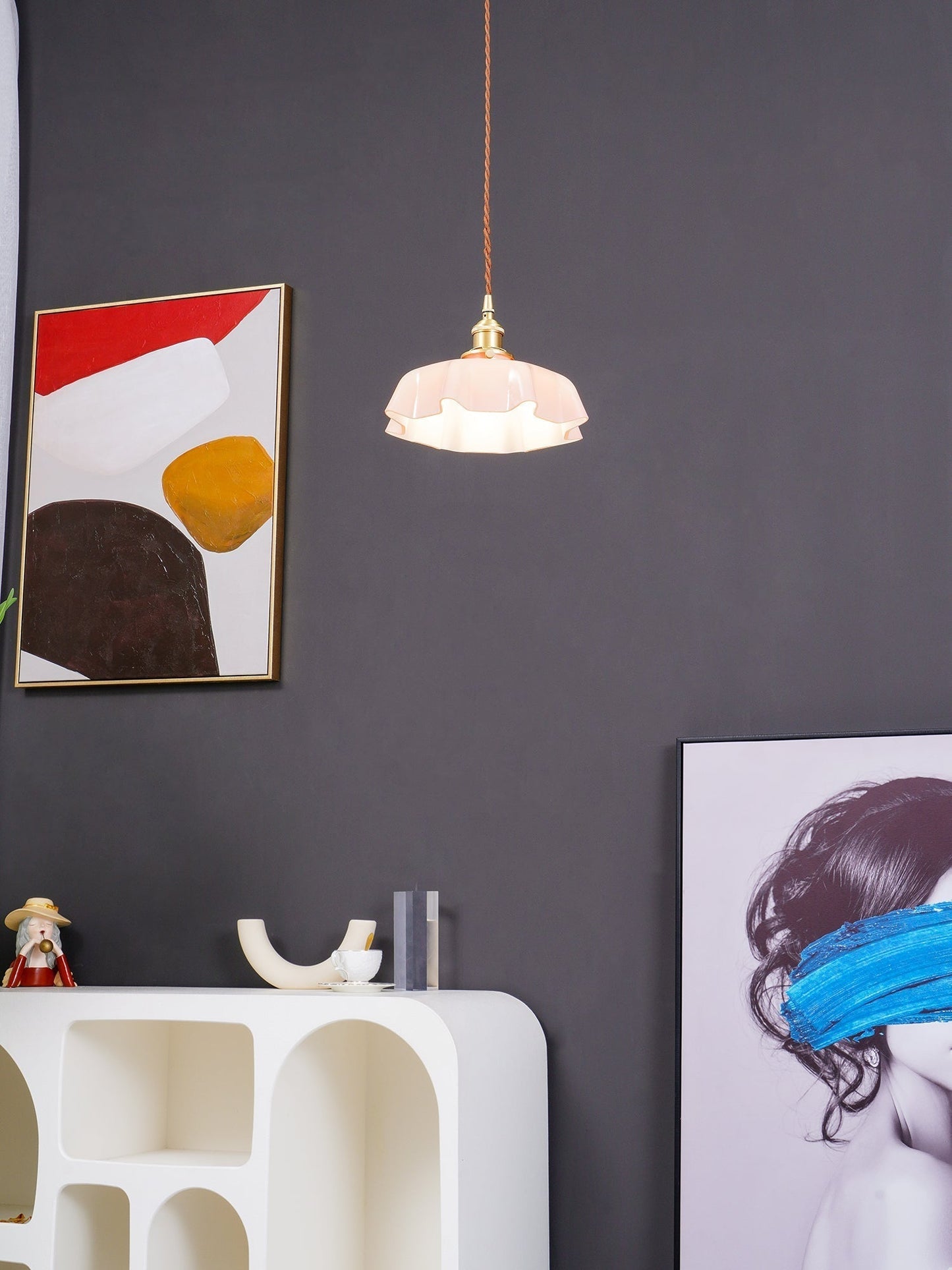 Elegant Ruffled Glass Metal Pendant Lamp