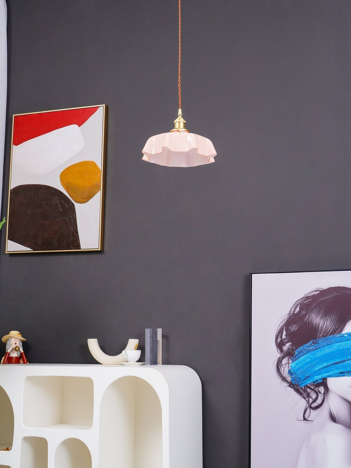 Elegant Ruffled Glass Metal Pendant Lamp