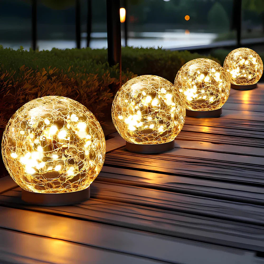 Outdoor Solar Powered Globe Lamp - Fesara