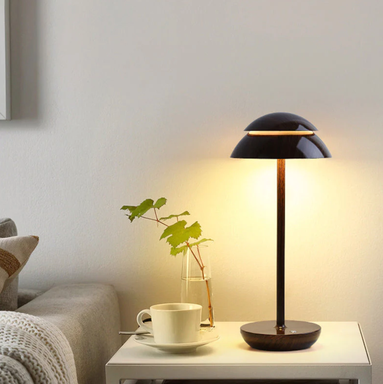 Simple Modern Battery Table Light