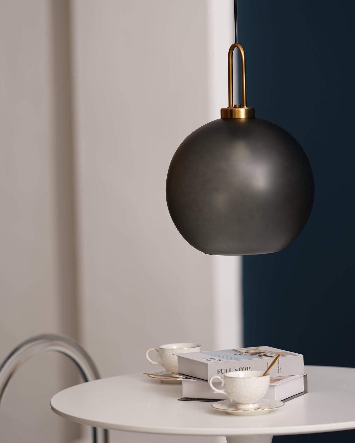 Sleek Round Glass Pendant Lighting Fixtures